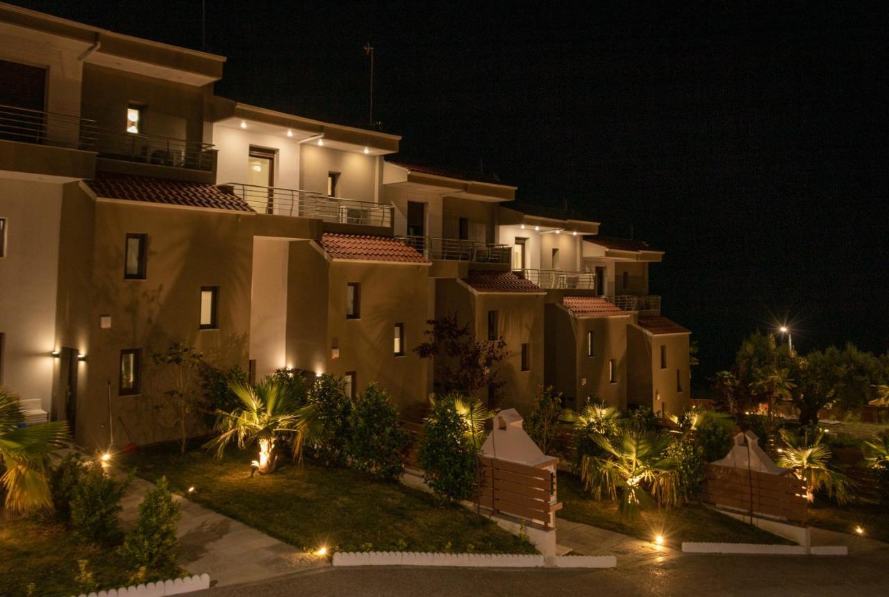 Pefkohori Golden Mountain Beach Villas Exterior photo