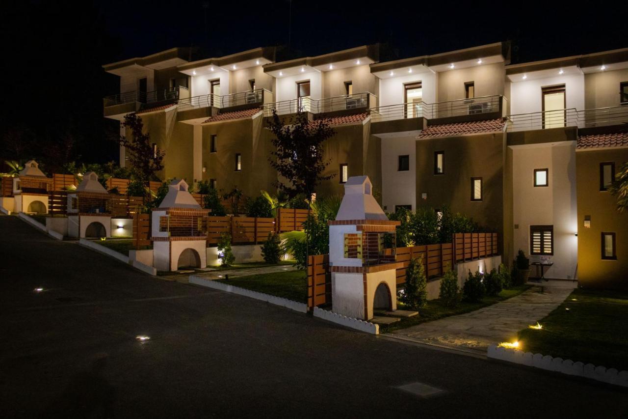 Pefkohori Golden Mountain Beach Villas Exterior photo